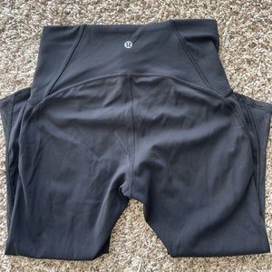 Lululemon 17” crop leggings